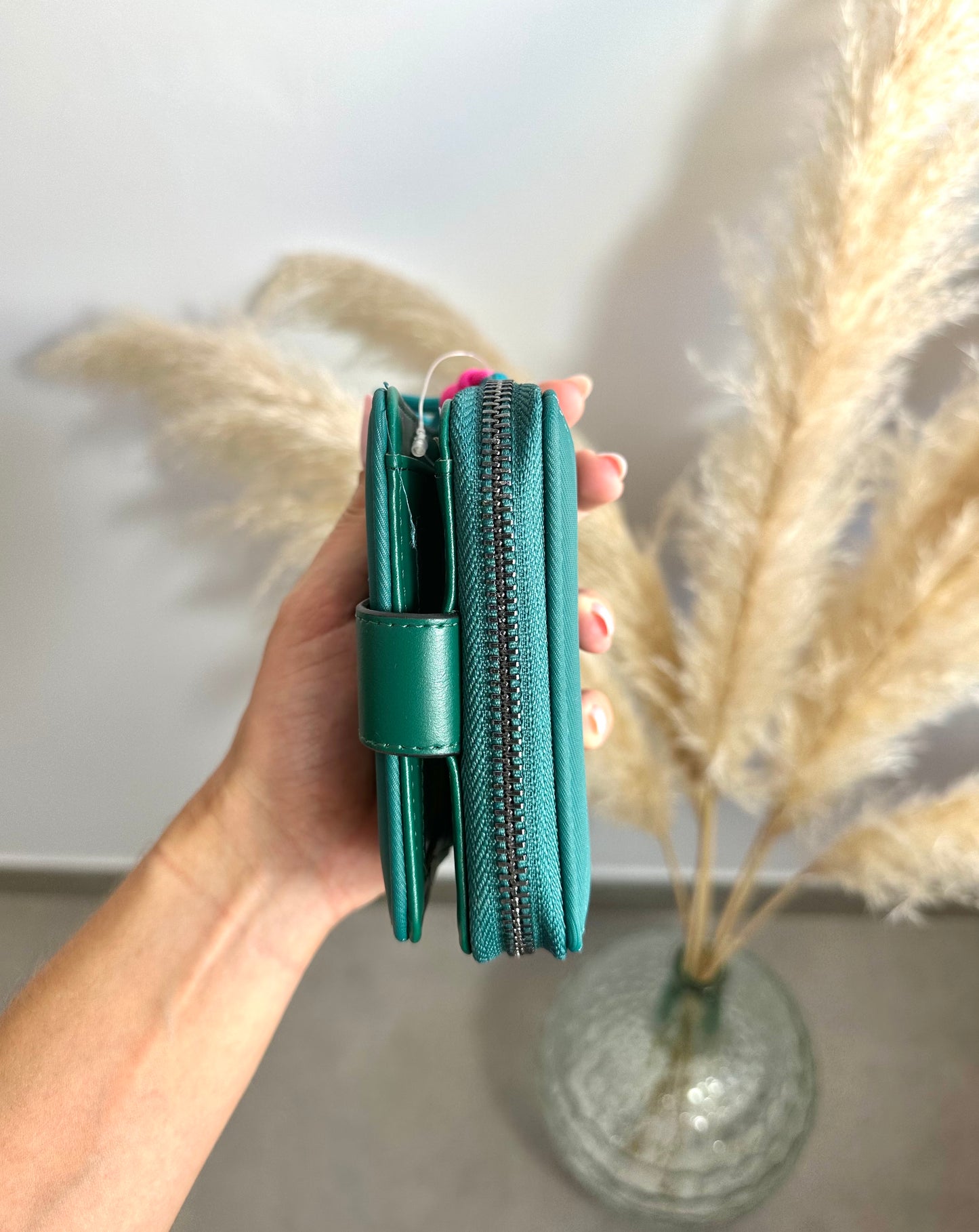 Cartera Tania Azul petróleo